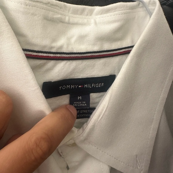TOMMY HILFIGER Regular Fit Solid Stretch Oxford Shirt - WHITE - SIZE MEDIUM - Picture 4 of 5